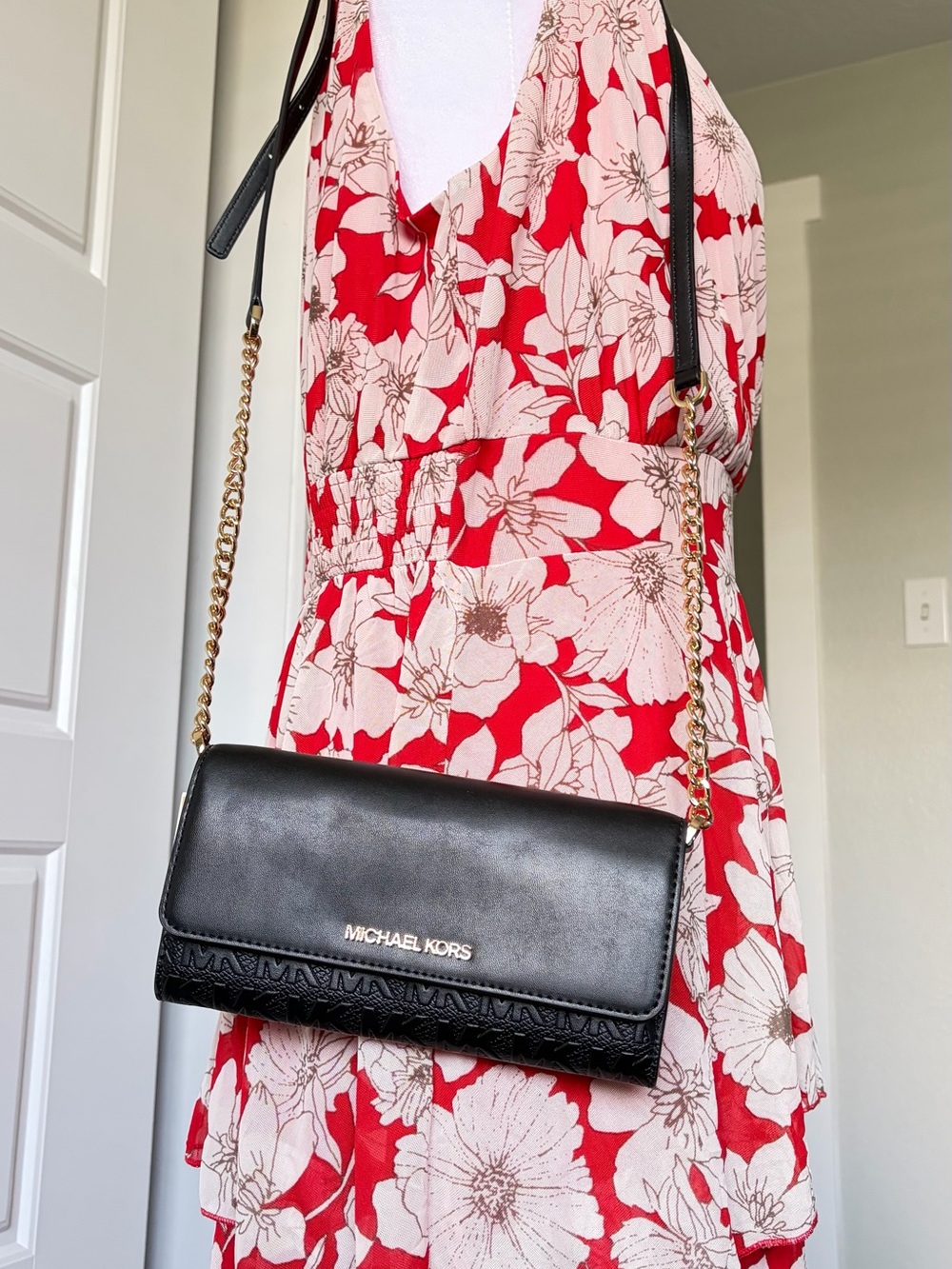 Michael Kors Black Jet set crossbody NWT